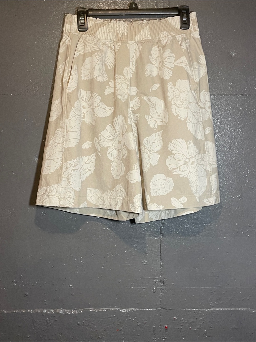 lululemon athletica Beige Floral Print Shorts